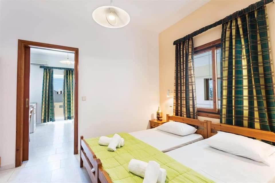 Michalis Litinas Apartments Agia Marina Extérieur photo