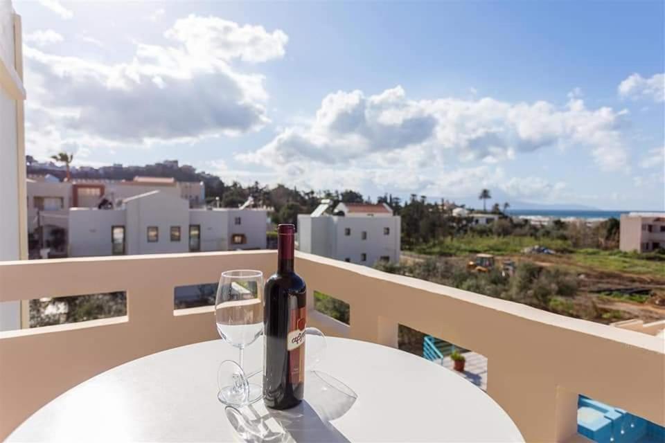 Michalis Litinas Apartments Agia Marina Extérieur photo