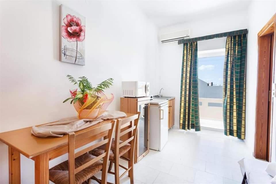 Michalis Litinas Apartments Agia Marina Extérieur photo